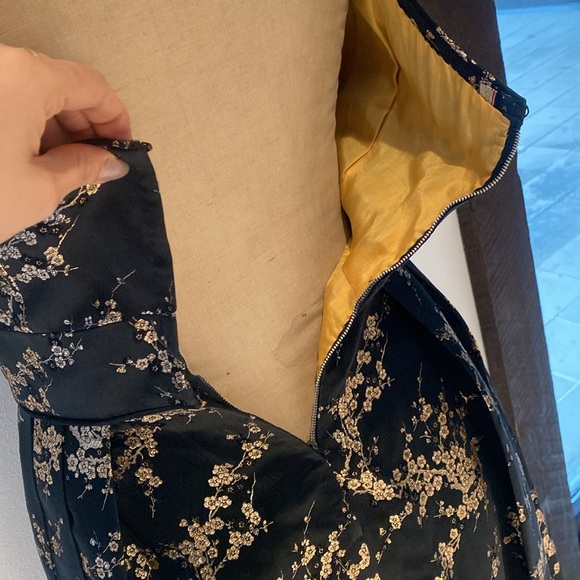 Van Ziang | Vintage Embroided Silk, 2 Piece, Dress and Coat - Picture 6 of 7